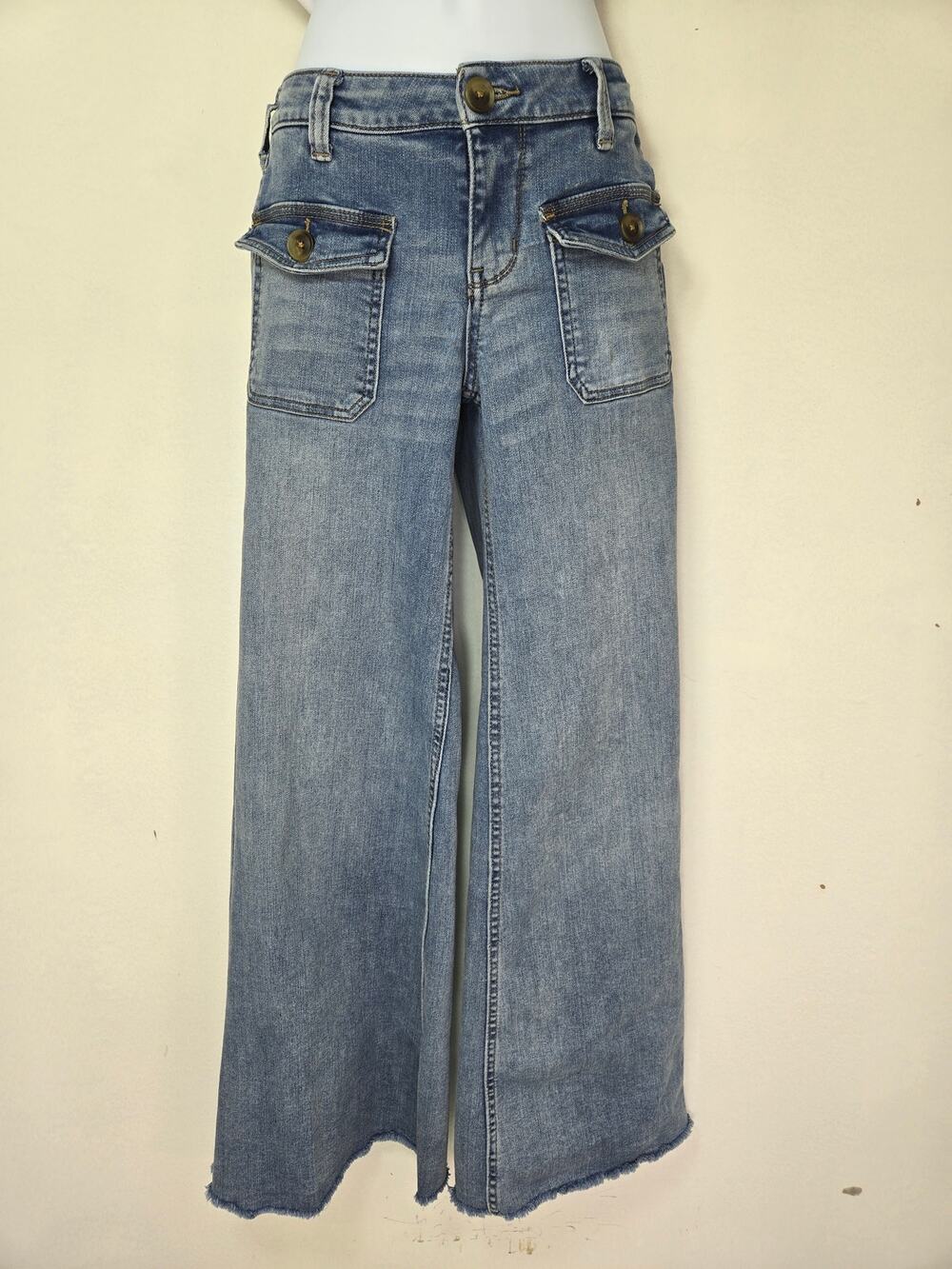 We The Free Haylie Women's Wide Leg Low Rise Medium Wash Jeans. Size 26